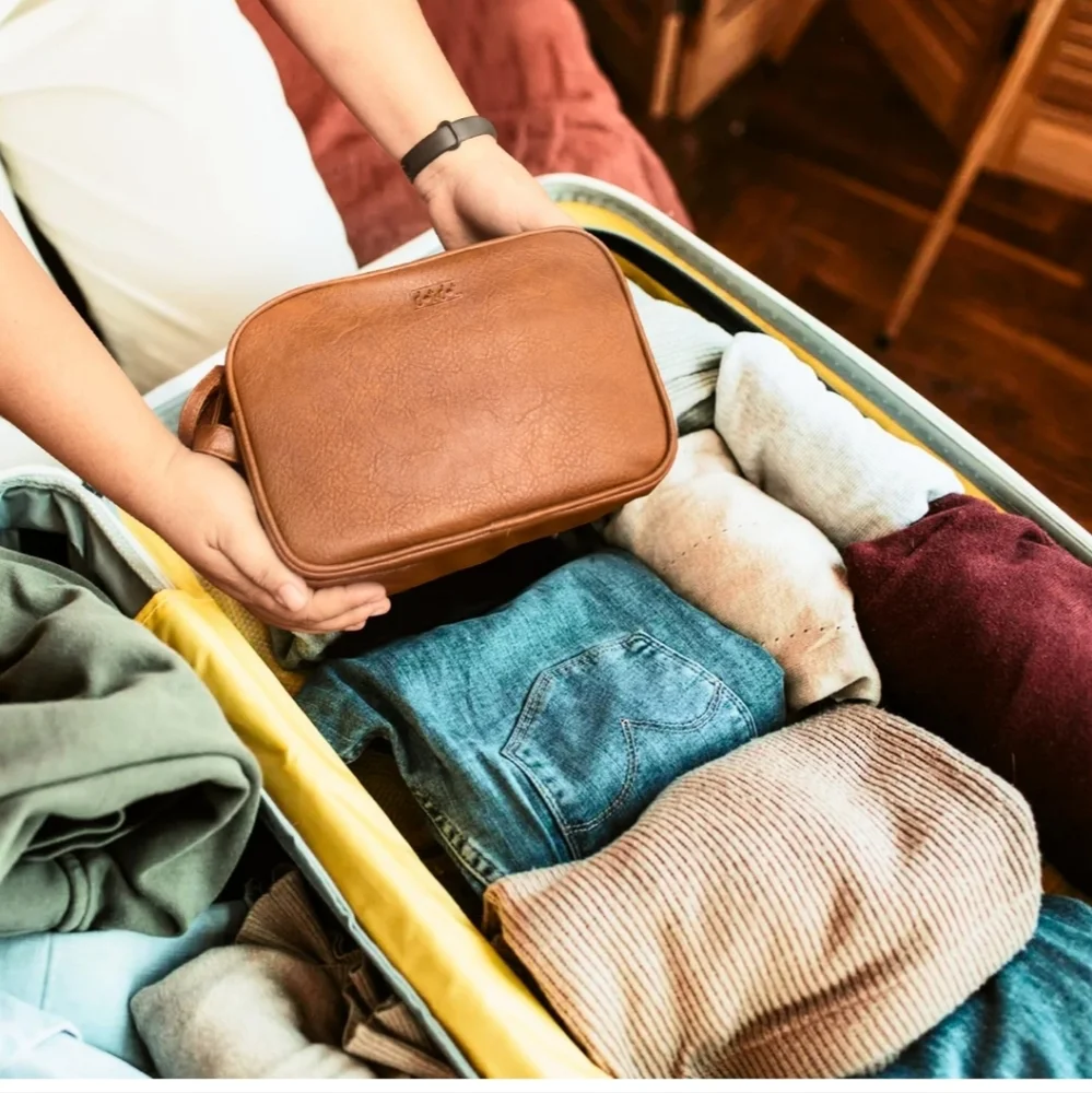 Brown Leather Men's/Women's Toiletry Bag - Picture 2 of 8